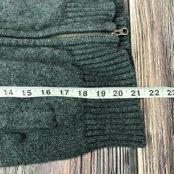Columbia Women’s Sweater - Picture 9 of 9